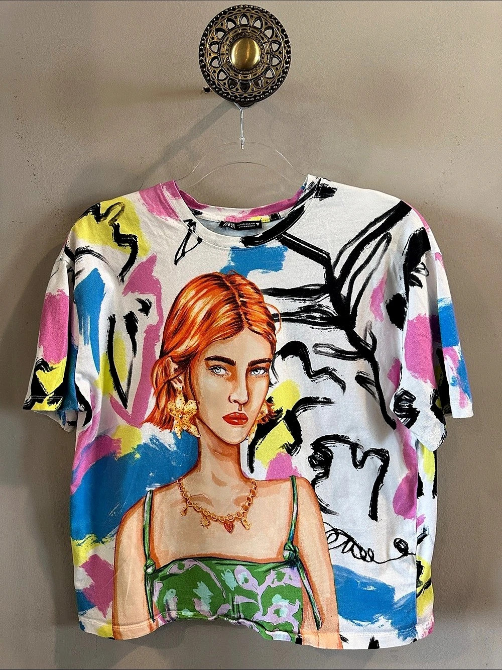 Zara Portrait Graphic Print T-Shirt Abstract Tee White & Pink Medium